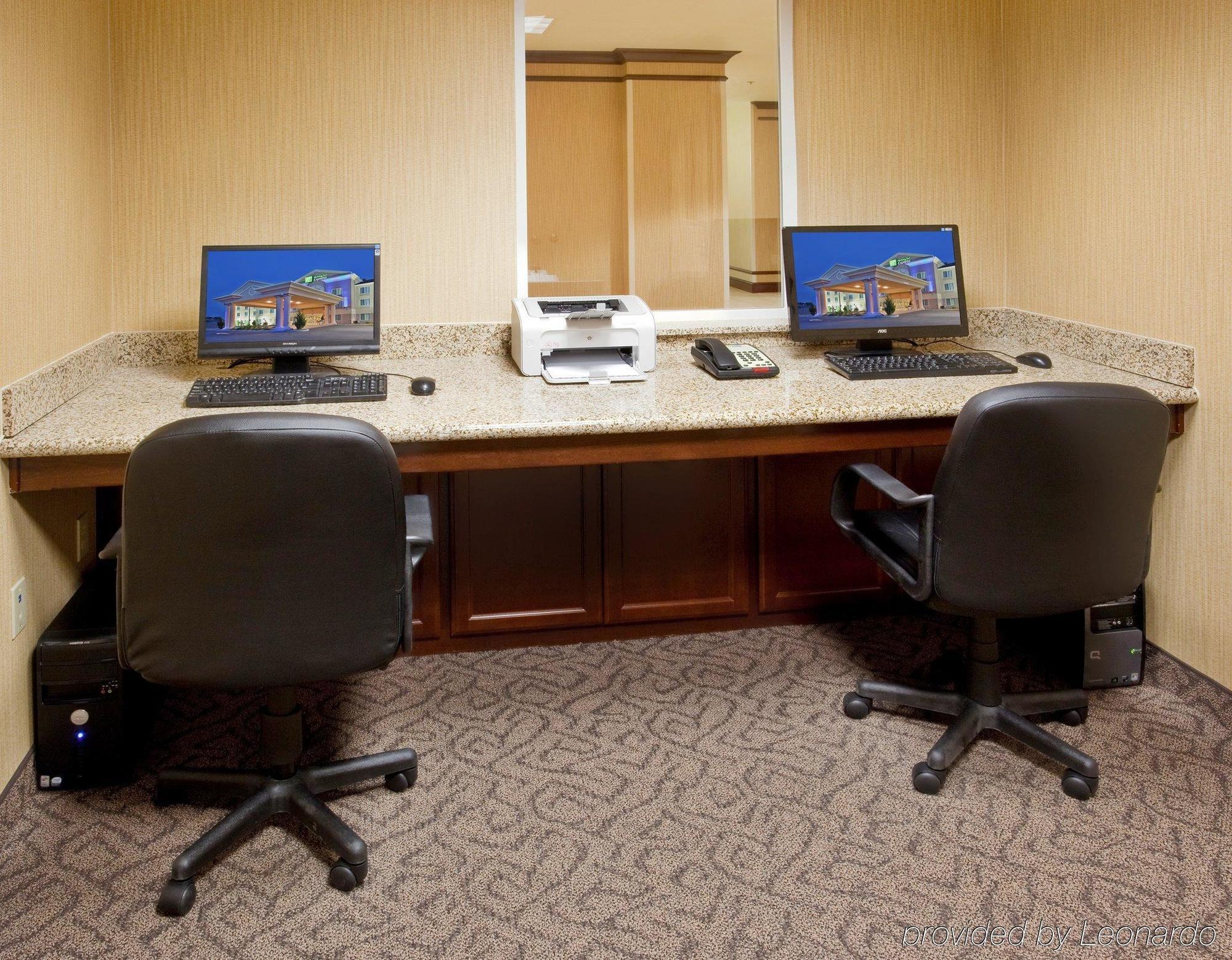 Holiday Inn Express Yreka-Shasta Area By Ihg Exterior photo